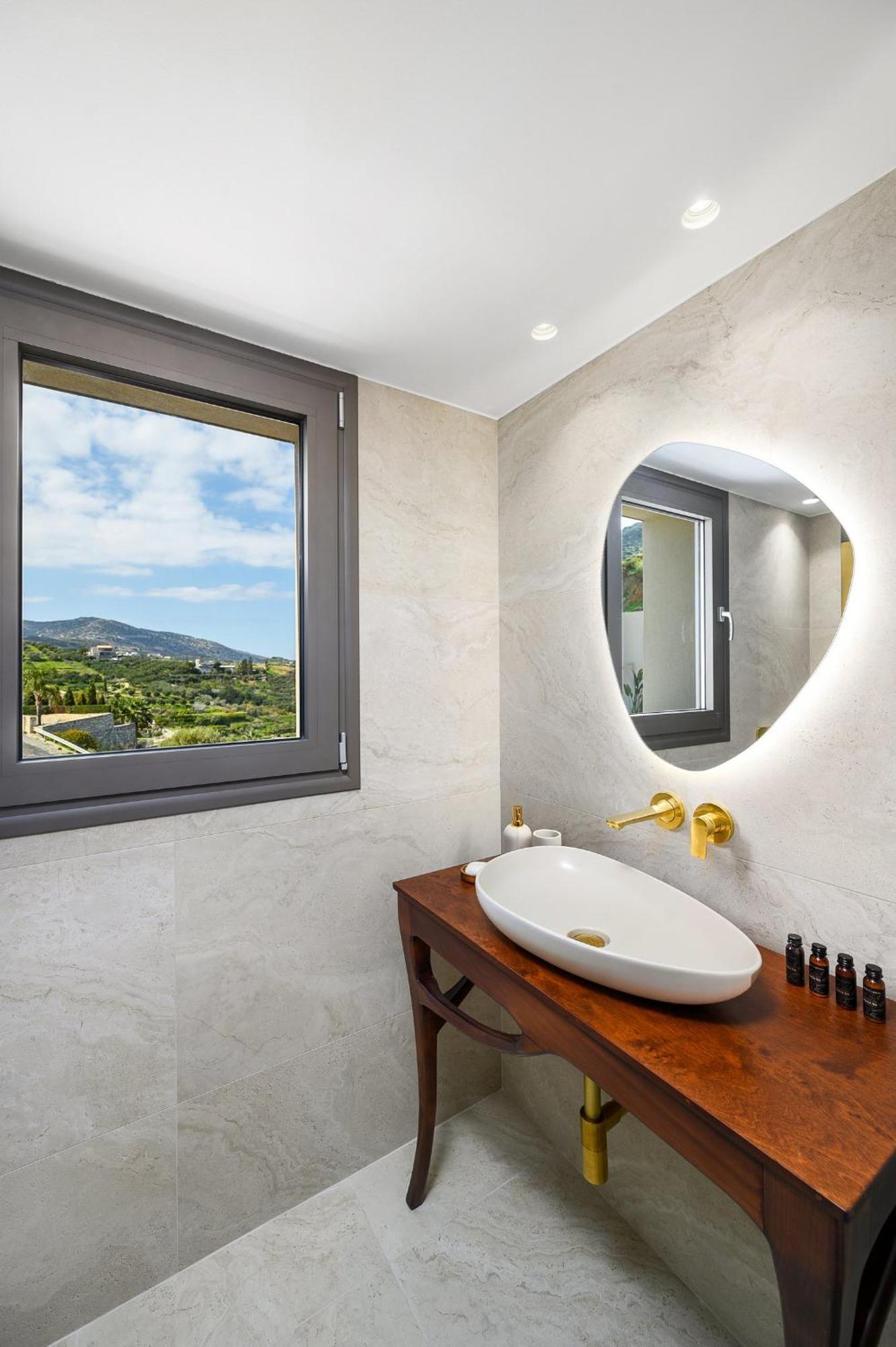Majo Luxury Villa *